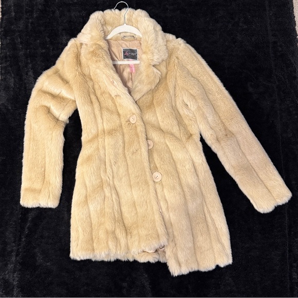 Lipsy London Fur Coat - Picture 1 of 2